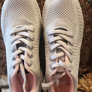 Stylish Women's Pink and White Sneakers. NWOT